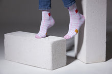 Load image into Gallery viewer, Men&#39;s Pink Square Socks