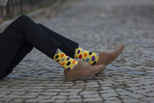 Load image into Gallery viewer, Men&#39;s Blonde Dot Socks