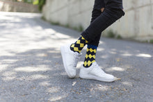 Load image into Gallery viewer, Men&#39;s Admiral Zig Zag Socks